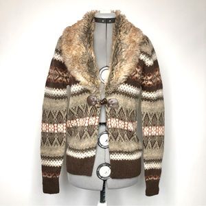 Susan Bristol Vintage 100% Wool Toggle Front Sweater Faux Fur Trim